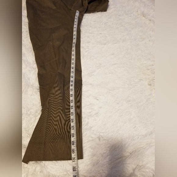 NWT Banana Republic Classic Fit Size 32 Waist Color Khaki - Picture 3 of 11